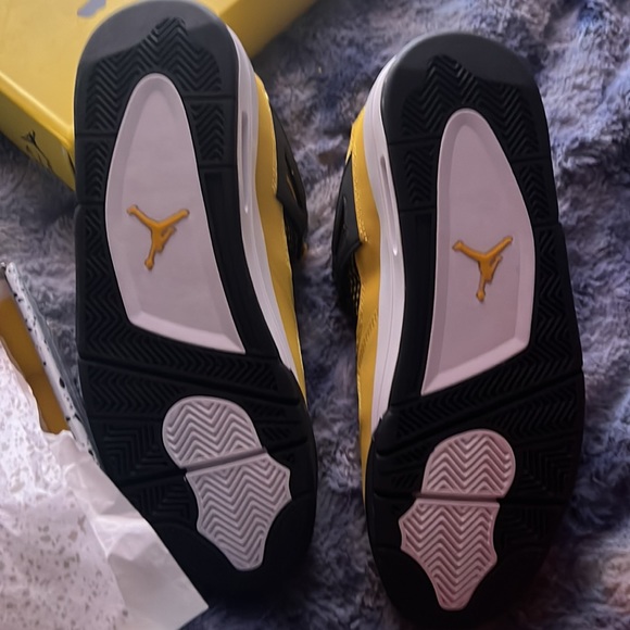 jordan 4 lighting ds neva worn only ship - Picture 4 of 4